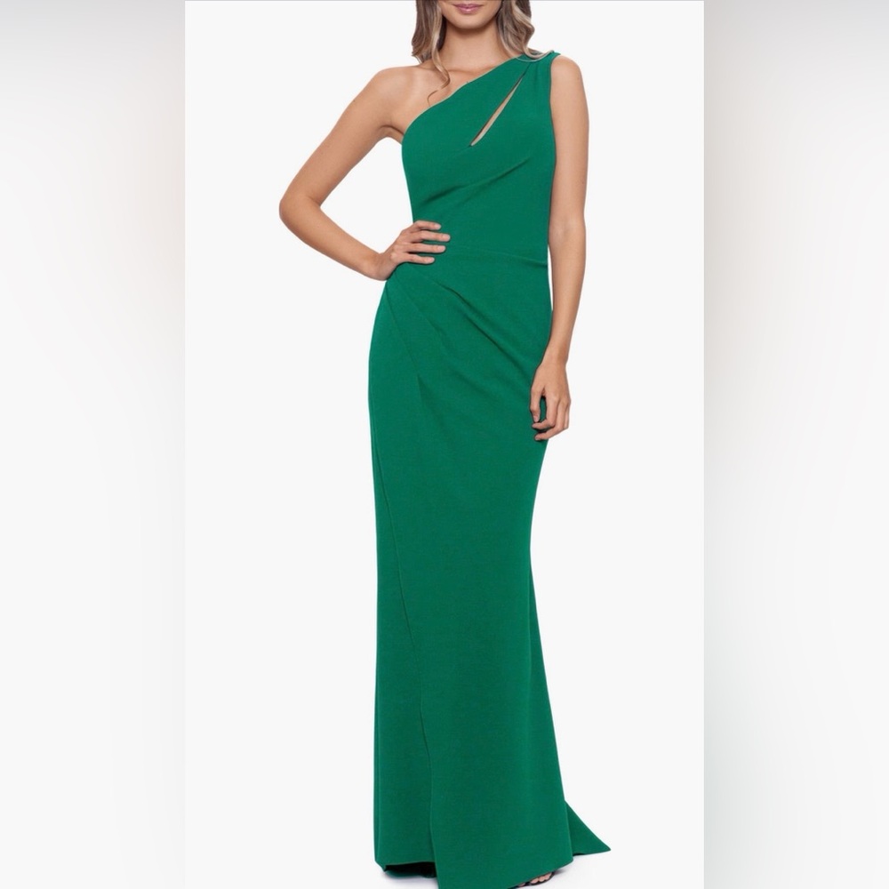 One-Shoulder Emerald Green Evening Gown size 10